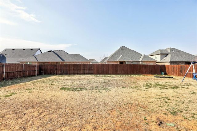 11517 NW 107th Street, Yukon, OK 73099