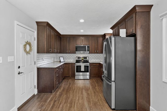 9502 E State Highway Ad, Rogersville, MO 65742