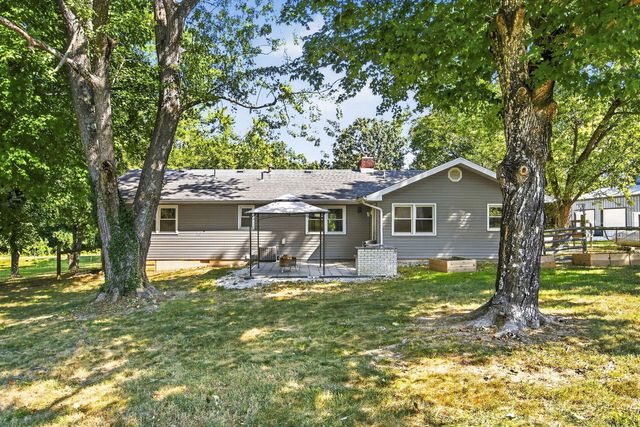 9502 E State Highway Ad, Rogersville, MO 65742