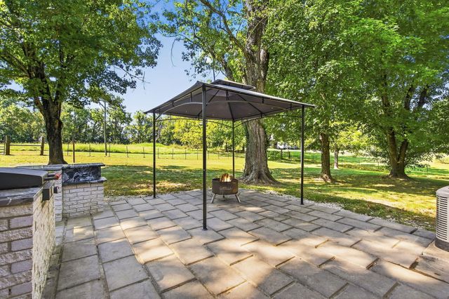 9502 E State Highway Ad, Rogersville, MO 65742