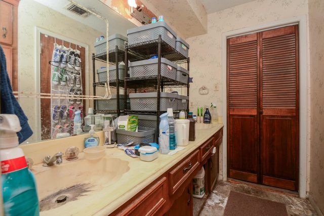13630 Oleoke Lane, Houston, TX 77015