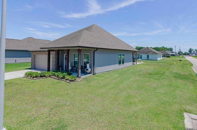 216 Shadow Pointe Road, Thibodaux, LA 70301