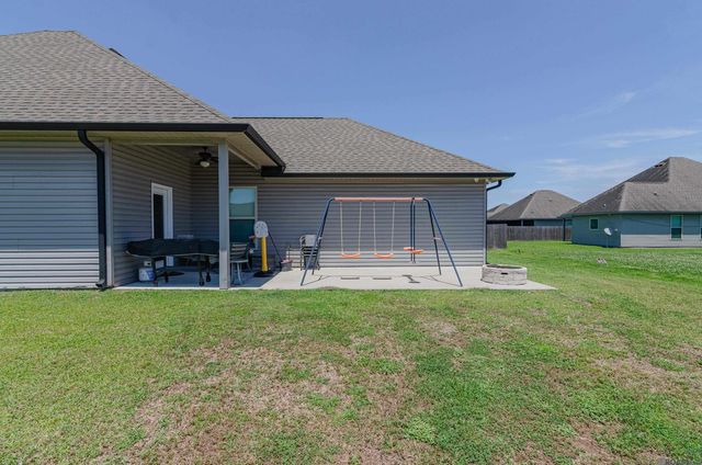 216 Shadow Pointe Road, Thibodaux, LA 70301
