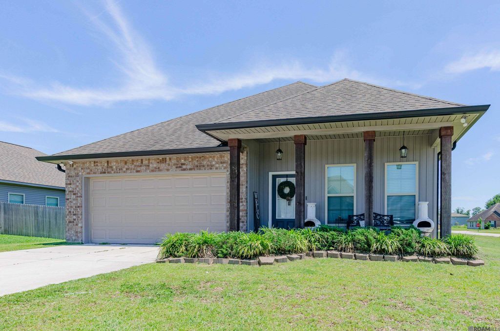 216 Shadow Pointe Road, Thibodaux, LA 70301