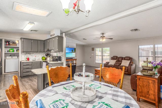 8601 N 103RD Avenue 72, Peoria, AZ 85345