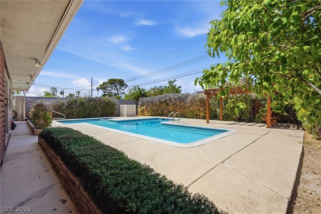 909 Canosa Avenue, Las Vegas, NV 89104
