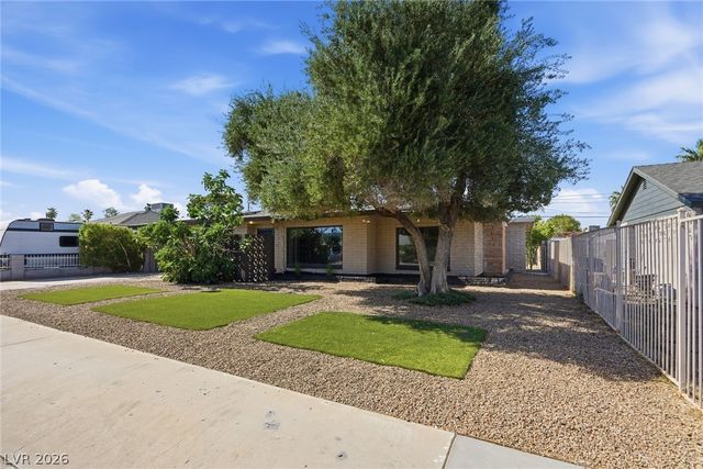 909 Canosa Avenue, Las Vegas, NV 89104