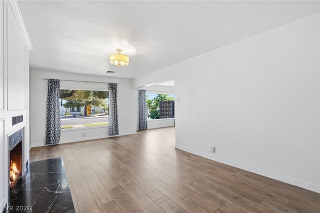 909 Canosa Avenue, Las Vegas, NV 89104