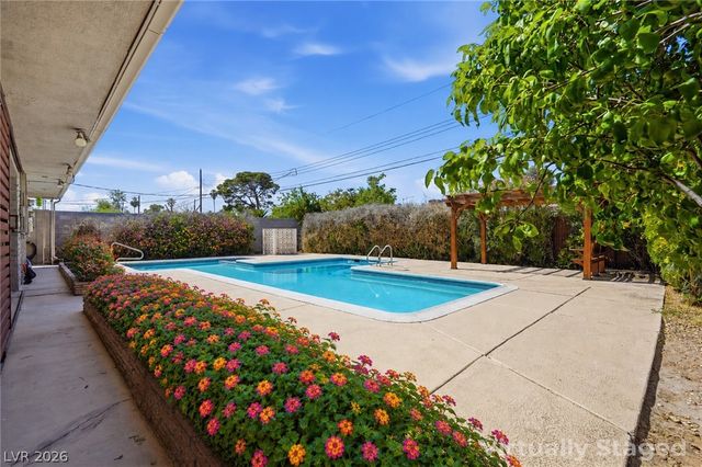 909 Canosa Avenue, Las Vegas, NV 89104