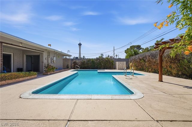 909 Canosa Avenue, Las Vegas, NV 89104