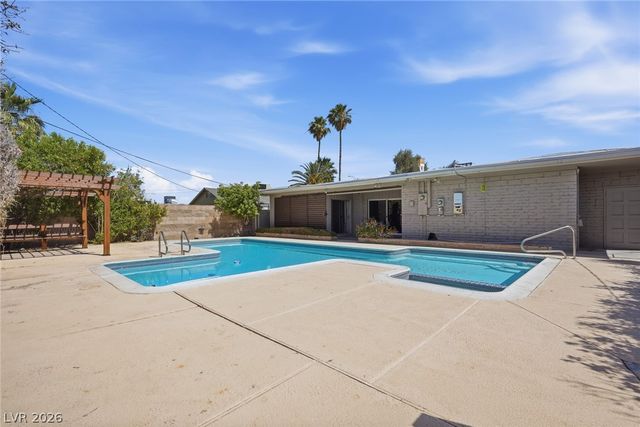 909 Canosa Avenue, Las Vegas, NV 89104