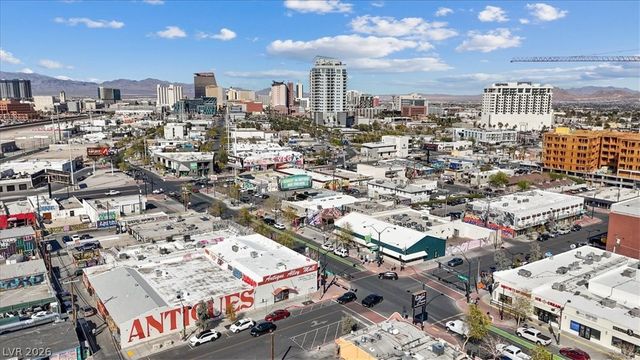 909 Canosa Avenue, Las Vegas, NV 89104