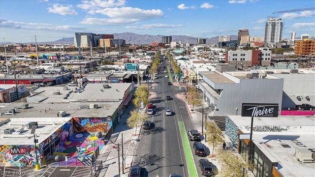 909 Canosa Avenue, Las Vegas, NV 89104