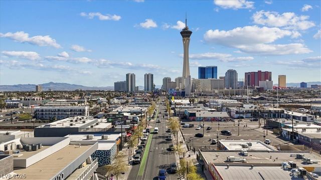 909 Canosa Avenue, Las Vegas, NV 89104