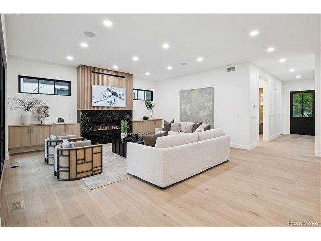 1208 S Vine St, Denver, CO 80210