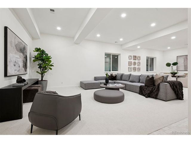 1208 S Vine St, Denver, CO 80210