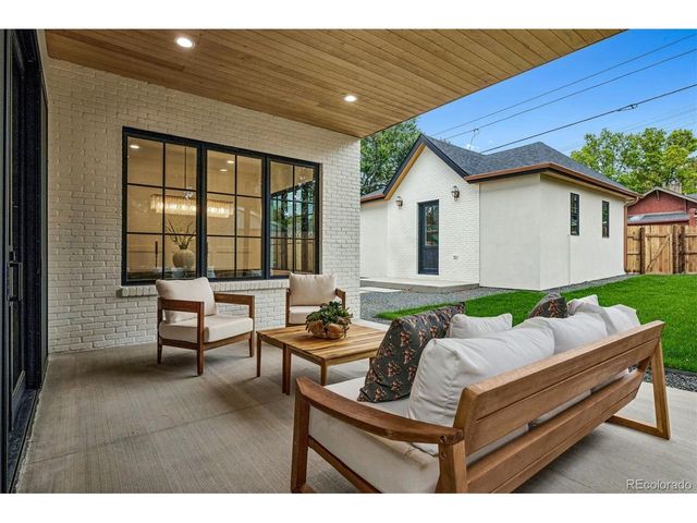 1208 S Vine St, Denver, CO 80210