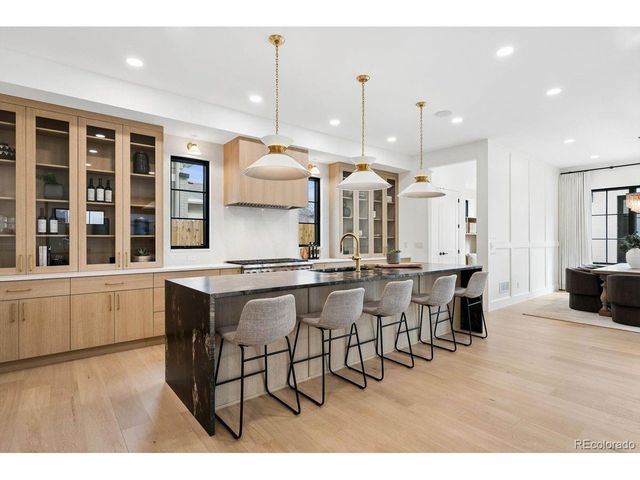 1208 S Vine St, Denver, CO 80210