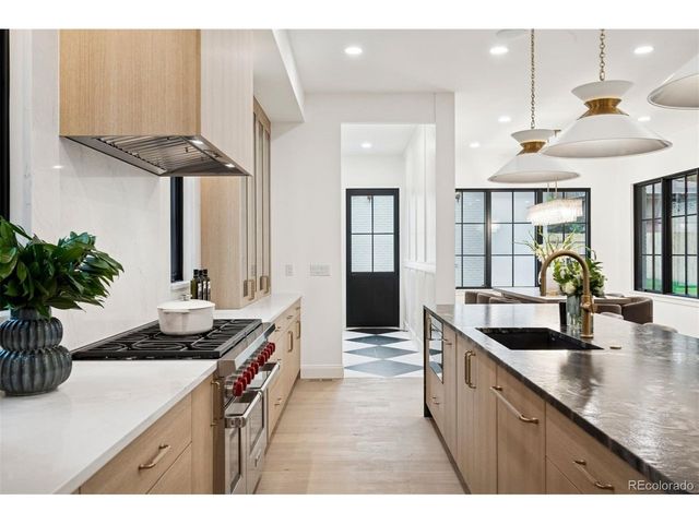 1208 S Vine St, Denver, CO 80210