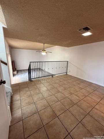 11842 Sandman, San Antonio, TX 78216