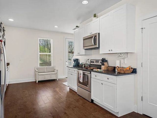 221 Hillcrest Dr, Madison, TN 37115