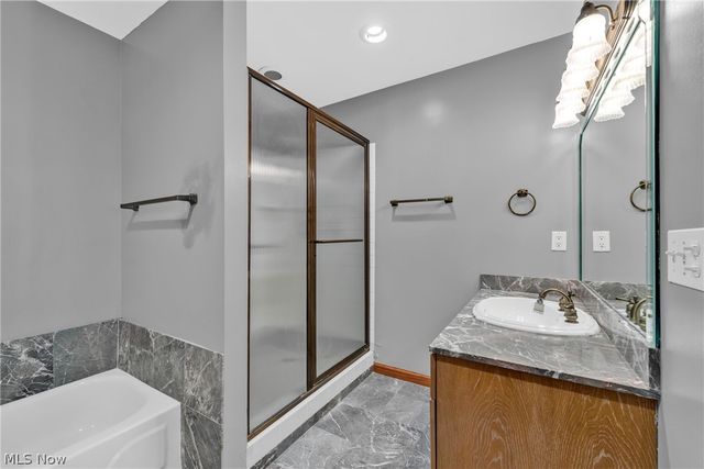 2184 Cornell Road, Cleveland, OH 44106