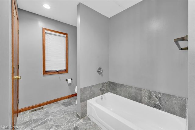 2184 Cornell Road, Cleveland, OH 44106