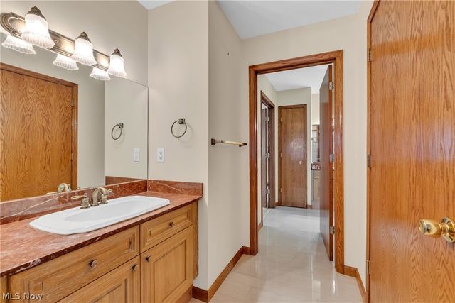 2184 Cornell Road, Cleveland, OH 44106