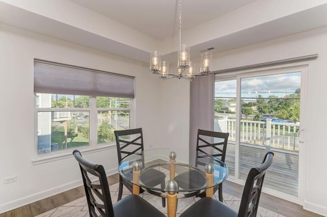 257 N MASTERS Drive, Addison, IL 60101