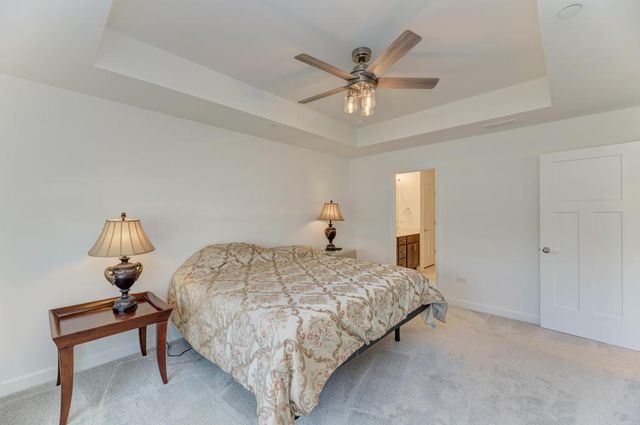 257 N MASTERS Drive, Addison, IL 60101