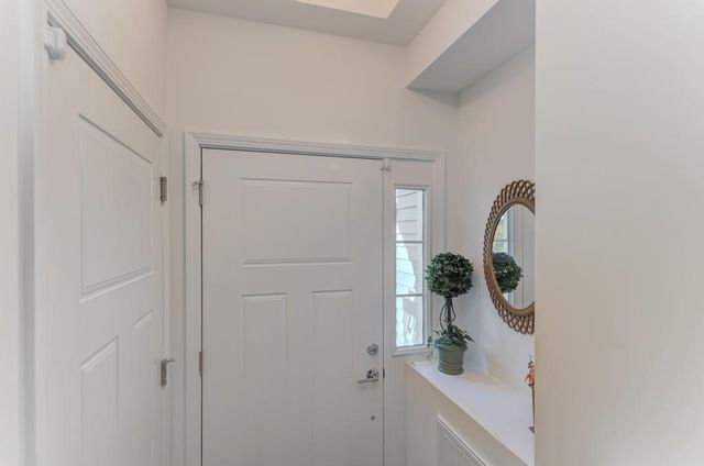 257 N MASTERS Drive, Addison, IL 60101