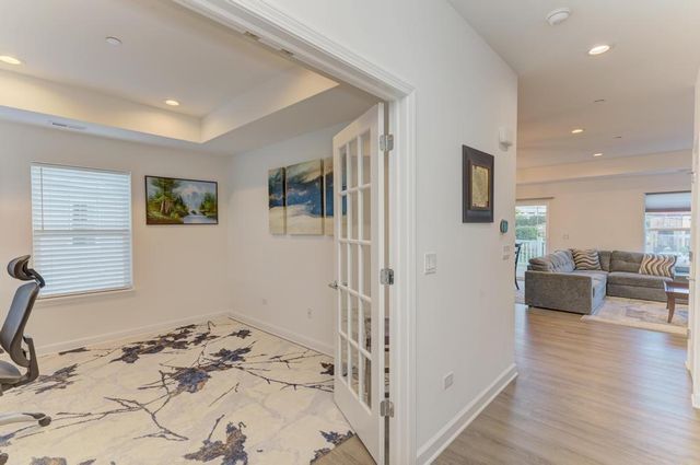 257 N MASTERS Drive, Addison, IL 60101