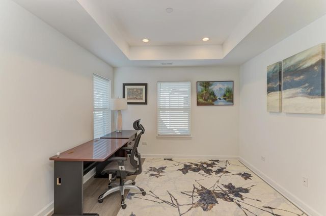 257 N MASTERS Drive, Addison, IL 60101