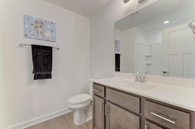 257 N MASTERS Drive, Addison, IL 60101