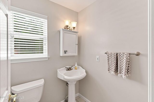 1519 Berkeley Avenue, Beachwood, NJ 08722