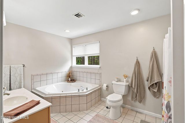1519 Berkeley Avenue, Beachwood, NJ 08722
