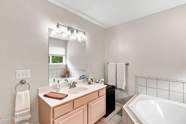 1519 Berkeley Avenue, Beachwood, NJ 08722