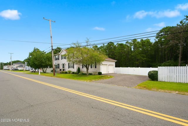 1519 Berkeley Avenue, Beachwood, NJ 08722