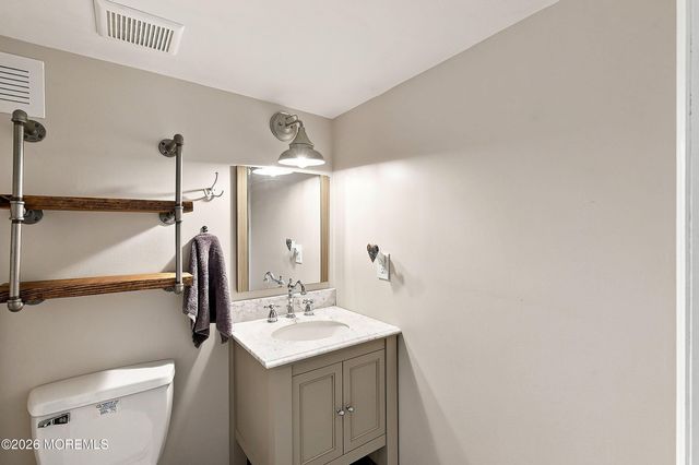 1519 Berkeley Avenue, Beachwood, NJ 08722