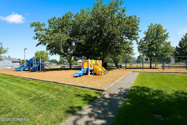1519 Berkeley Avenue, Beachwood, NJ 08722