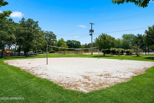 1519 Berkeley Avenue, Beachwood, NJ 08722