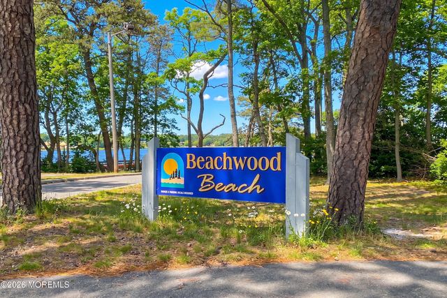 1519 Berkeley Avenue, Beachwood, NJ 08722