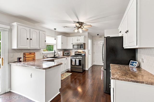1519 Berkeley Avenue, Beachwood, NJ 08722