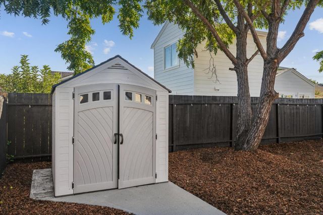 27 Prague Street, San Mateo, CA 94401