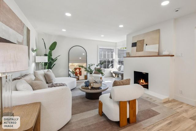 27 Prague Street, San Mateo, CA 94401