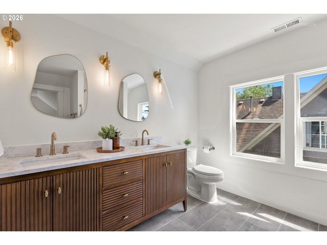 4054 N MISSOURI Ave, Portland, OR 97227