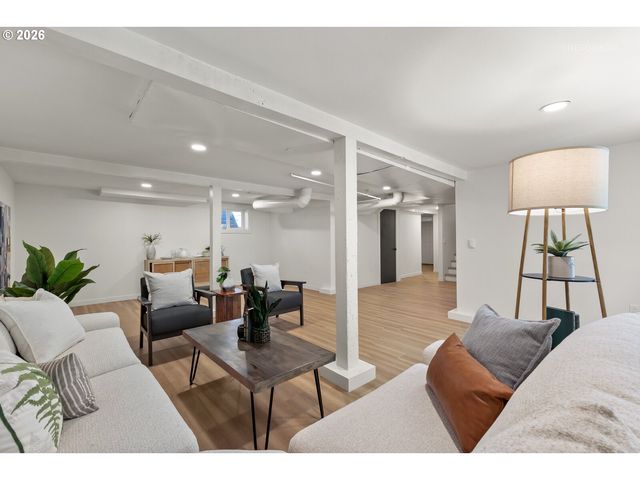 4054 N MISSOURI Ave, Portland, OR 97227