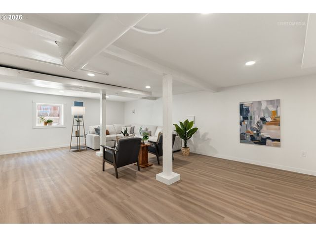 4054 N MISSOURI Ave, Portland, OR 97227