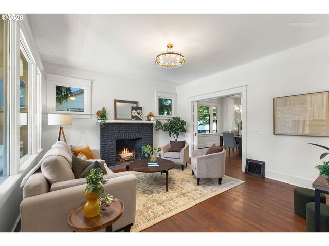 4054 N MISSOURI Ave, Portland, OR 97227