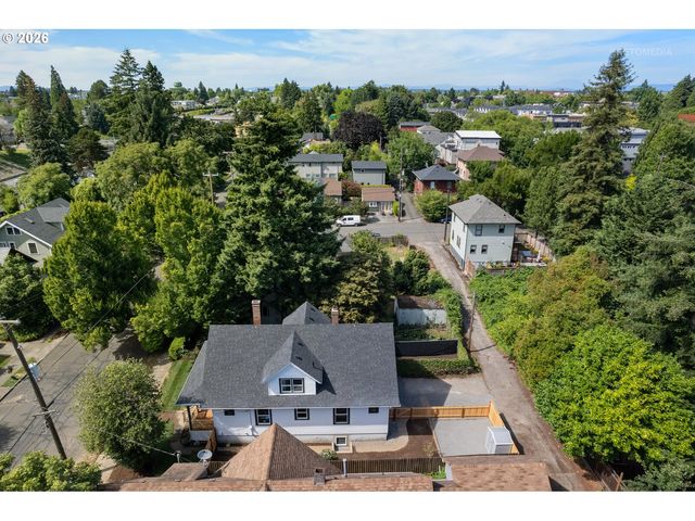 4054 N MISSOURI Ave, Portland, OR 97227